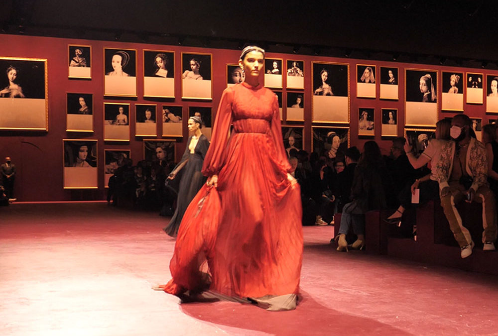 Reportages photos et vidéos : défilé Dior à la Fashion Week de Paris 2022